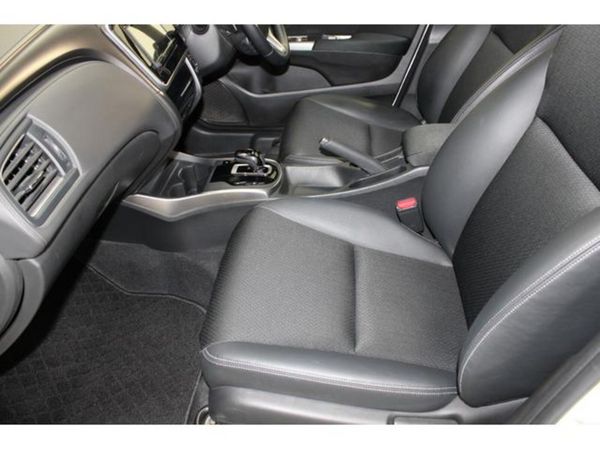 2018 Honda Grace Hybrid | High Spec 386340907