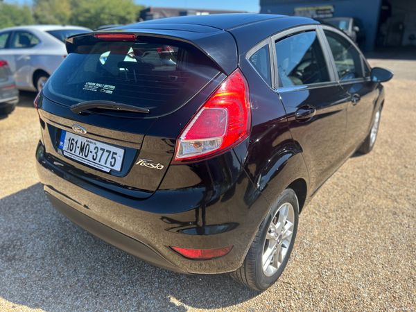 Ford Fiesta zetec 386352713