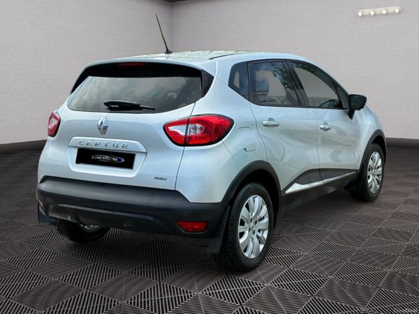 Renault Captur *NCT 10-26* 386366635