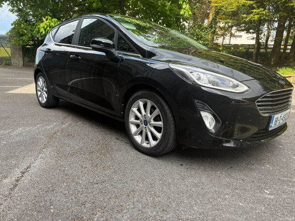 Ford Fiesta 2018 386367289