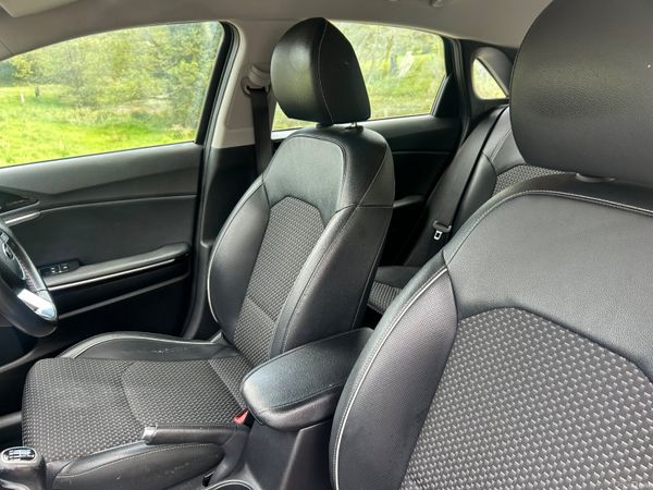 Kia Ceed 2019 , full service history 386372543