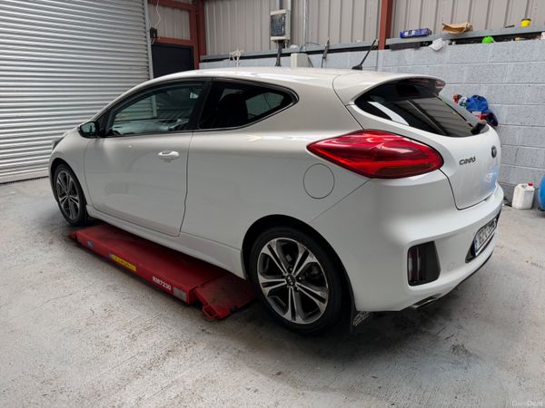 Kia Ceed 2016 386379491