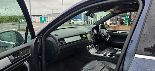 Volkswagen Touareg 2013 R-line Top Spec 386385947