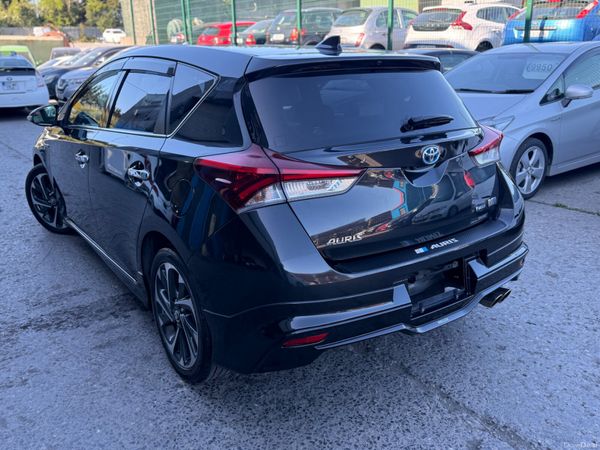 2017 Toyota Auris Hybrid Auto Luna Sports 386324721