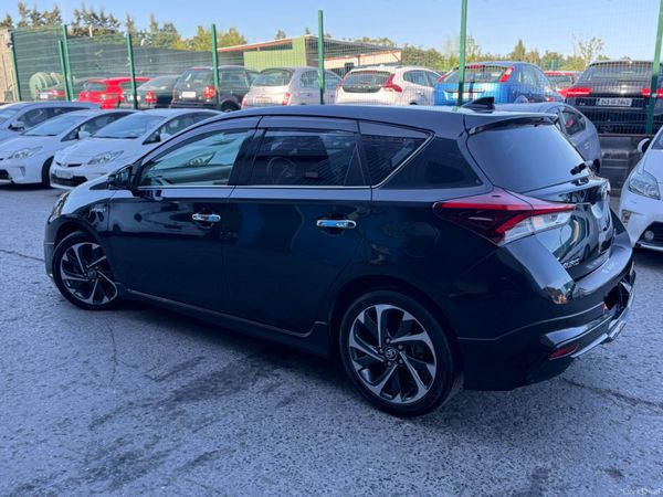 2017 Toyota Auris Hybrid Auto Luna Sports 386324723