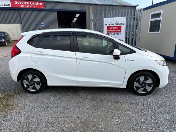152 Honda Fit hybrid 386332561