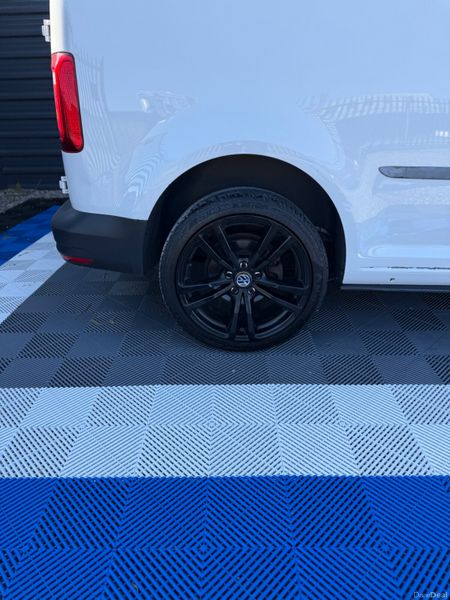 Volkswagen Caddy 2018 386334541