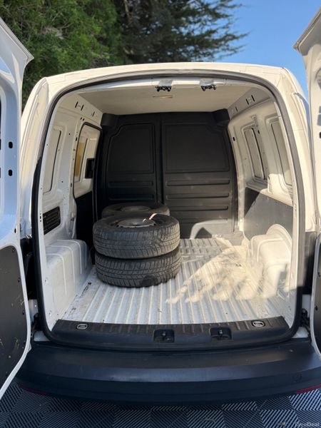 Volkswagen Caddy 2018 386334605