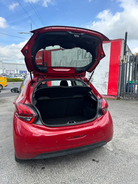 Peugeot 208 1.2 Petrol Auto NCT TAX LOW KMS 386449259