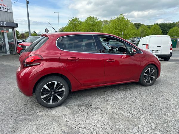 Peugeot 208 1.2 Petrol Auto NCT TAX LOW KMS 386449263