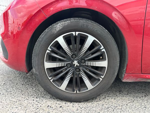 Peugeot 208 1.2 Petrol Auto NCT TAX LOW KMS 386449287