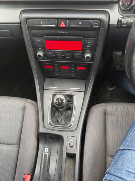 07 Audi A4 1.9TDI 386475621
