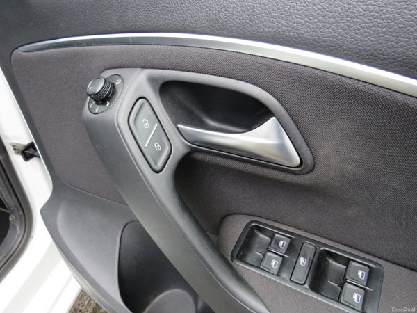 181 VW POLO 5DR 1.2 TSI SPORTS IN WHITE 386496899