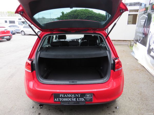 152 VW GOLF 5DR  PETROL AUTO IN CLASSIC RED 386499741