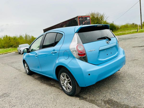 TOYOYA AQUA 2012 1.5L PETROL HYBRID 386412585