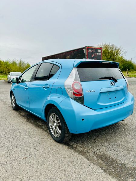 TOYOYA AQUA 2012 1.5L PETROL HYBRID 386412593