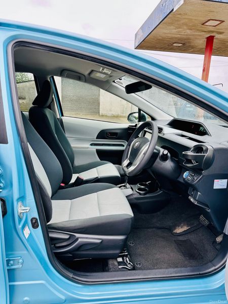 TOYOYA AQUA 2012 1.5L PETROL HYBRID 386412595