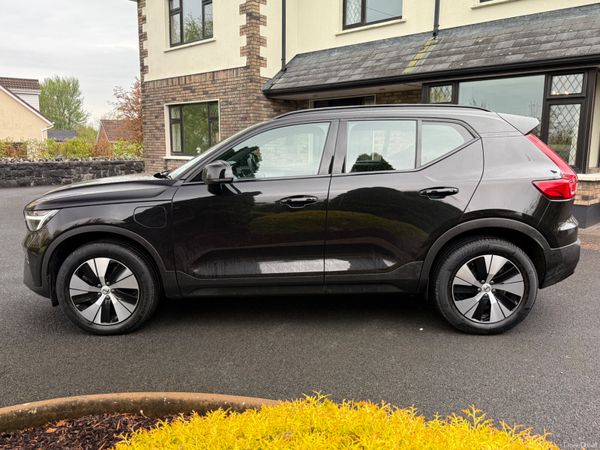 *Low Kms* 232 Volvo XC40 Plus Dark! 386424771