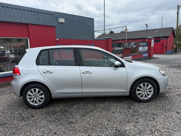 Volkswagen Golf 2012 Automatic 1.2 Petrol Low KMS 386552181