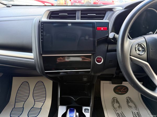 2017 Honda Fit 1.5 Hybrid Automatic 386557683