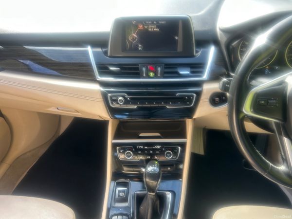 BMW 2-Series 2015  NCT 05/27 386584817