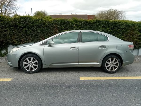 Toyota Avensis 2011 386527965