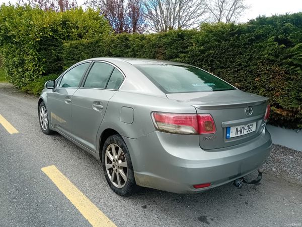 Toyota Avensis 2011 386527967
