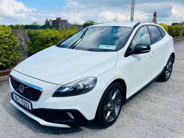 Volvo V40 2016 DIESEL AUTOMATIC 386534981