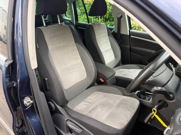 VW Tiguan Pan Roof Low KM FSh 386784507