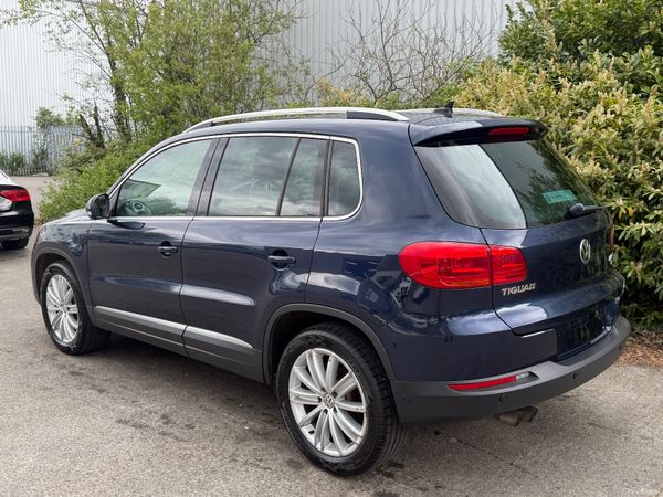 VW Tiguan Pan Roof Low KM FSh 386784525