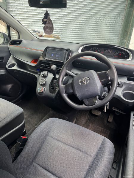 Toyota Sienta 2017 Automatic Low mileage 386796191