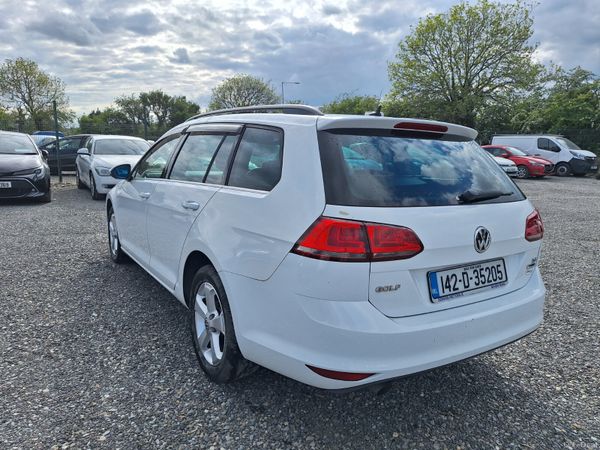 Volkswagen Golf 2014 386799621