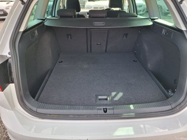 Volkswagen Golf 2014 386799627
