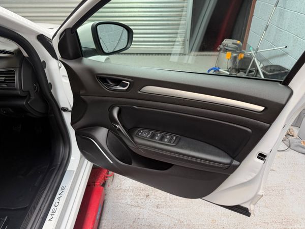 2017 RENAULT MEGANE ESTATE     ONLY 89k KLMS ! 386701601