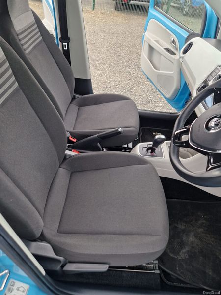 Volkswagen up! 2018 386707021