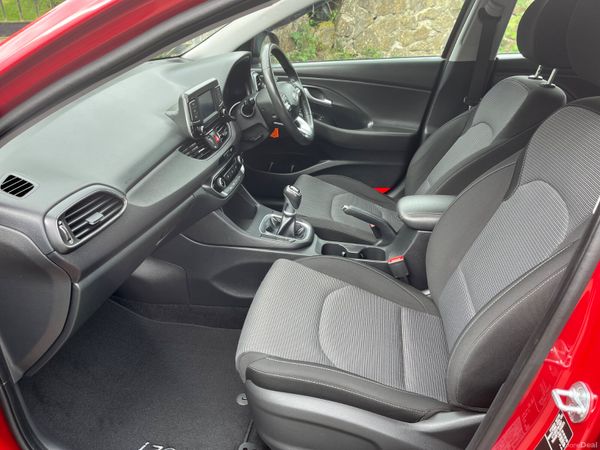 Hyundai i30 1.4 Petrol Deluxe 386723847