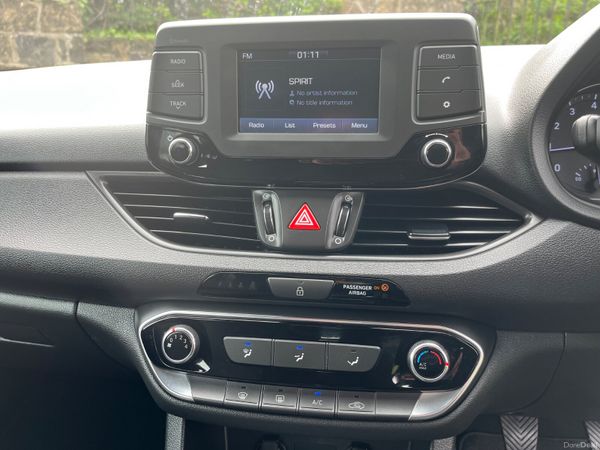 Hyundai i30 1.4 Petrol Deluxe 386723861