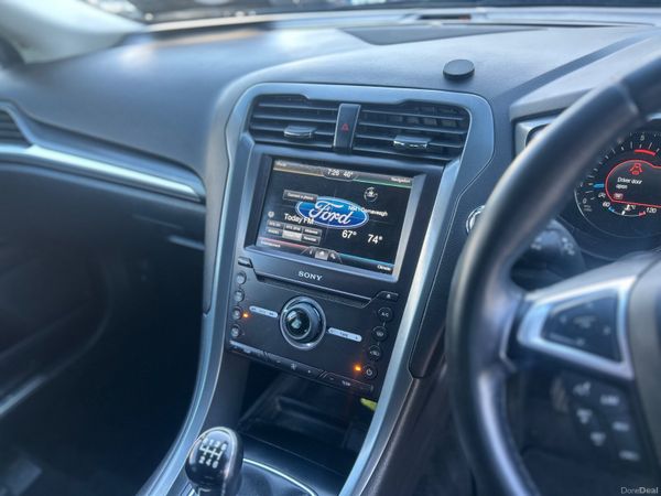 Ford Mondeo 2015 386724101