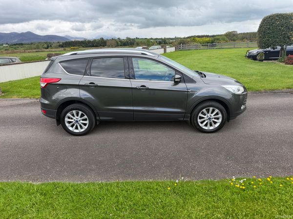 Ford Kuga 2.0 TITANIUM only 92 kms 386730317