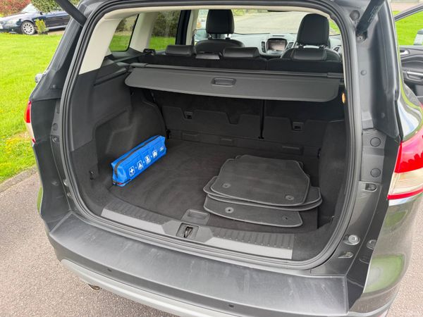 Ford Kuga 2.0 TITANIUM only 92 kms 386730323
