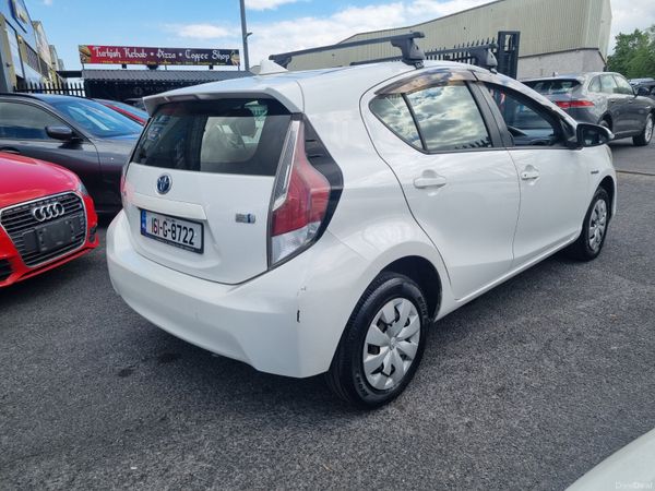 Toyota Aqua  Hybrid  2016 386847343