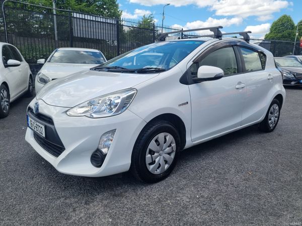 Toyota Aqua  Hybrid  2016 386847329
