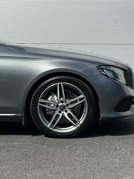 Mercedes-Benz E220d AMG line 386852945