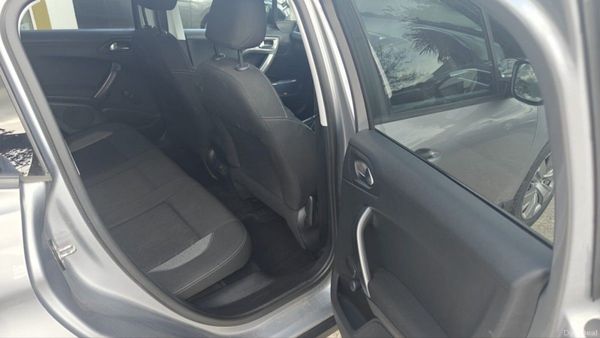 Peugeot 2008 1.6 BlueHDi 75bhp Active 386890941