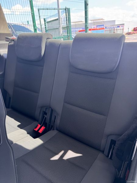 Volkswagen Touran 2015 386894135