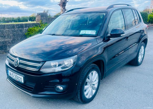 2014 Volkswagen Tiguan 2.0L TDI  LOW KMS 386897711