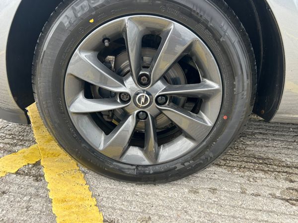 Opel Corsa 120 Special Edition 2019 386831103