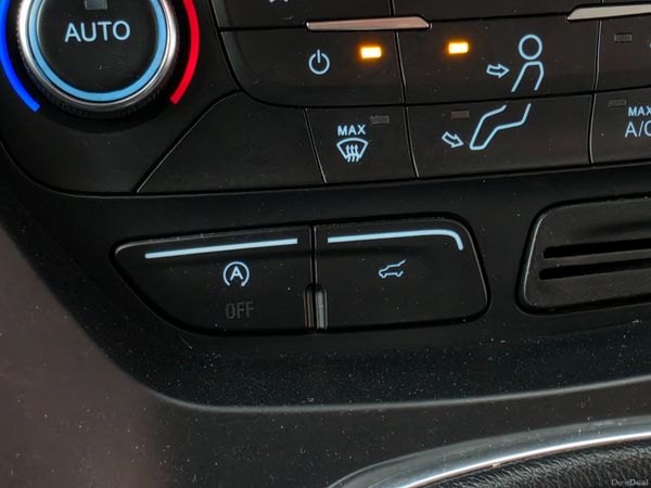 FORD KUGA 2018 TDCI HIGH SPEC TITANIUM MODEL 386989511