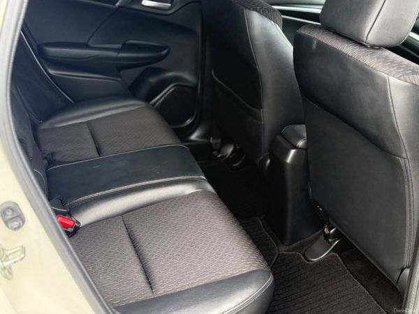 2015 Honda Fit Hybrid Automatic/ Leather Spec 386902351