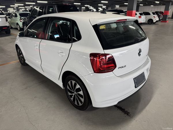 2017 Volkswagen polo 1.2 Auto 386907945